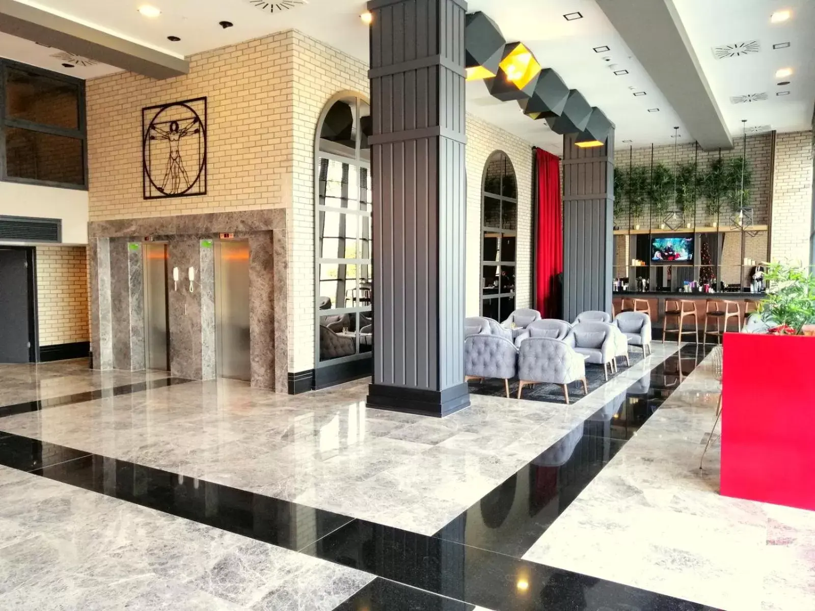 Lobby or reception in Ramada By Wyndham Tire